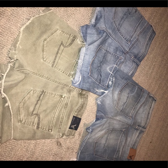 Size 6 American Eagle High Waisted Shorts - Picture 2 of 3